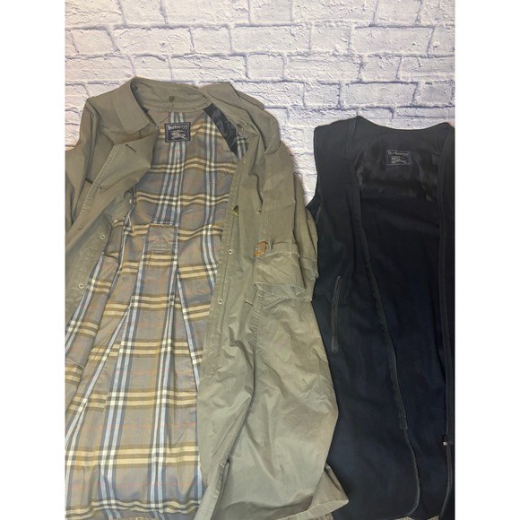 Burberry Trench Coat with wool lining - Picture 12 of 16
